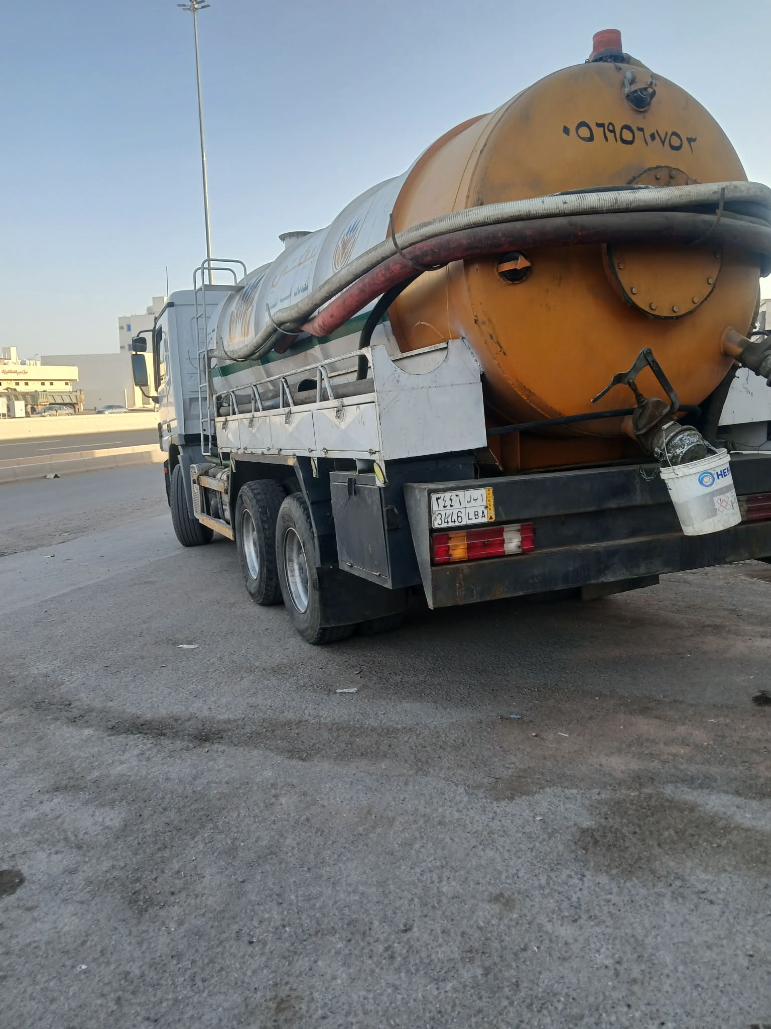 عربية الصرف الصحي 1